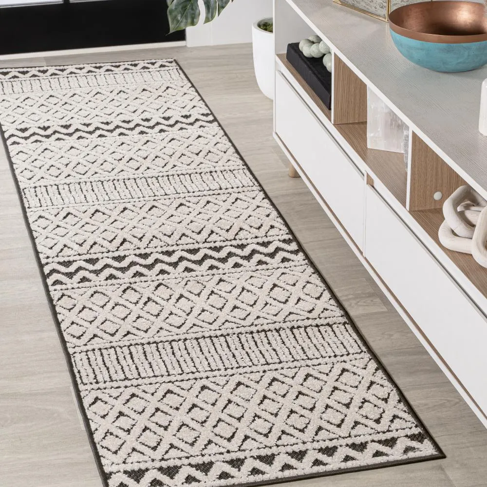 chevron High-Low Modern Trellis Geometric Indoor/Outdoor Area Rug