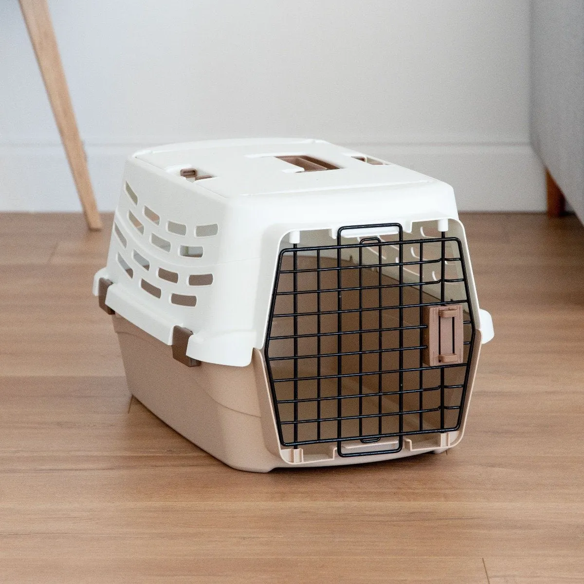 Pet Travel Carrier - Medium